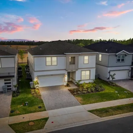 10 Bedrooms - 8 Bathrooms - Windsor Cay 15953Cc